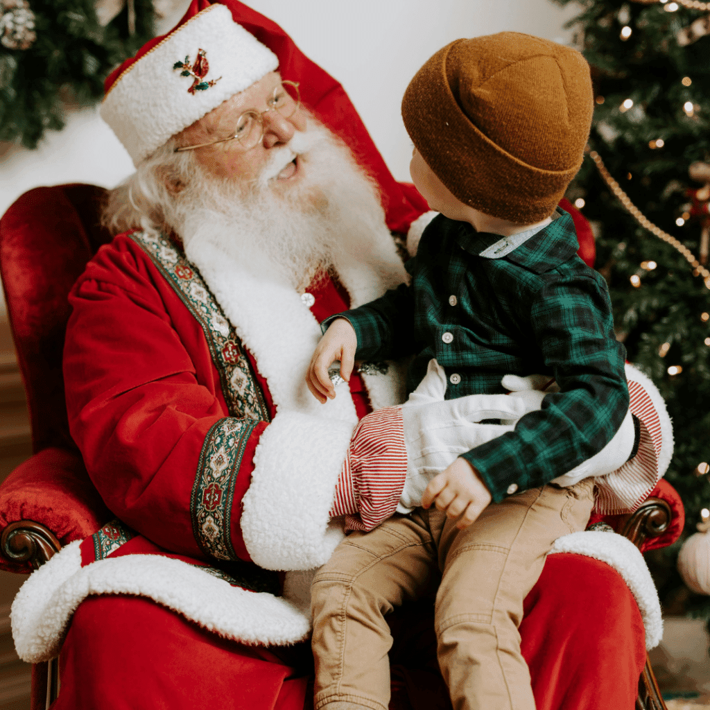 Mikołaj z dzieckiem